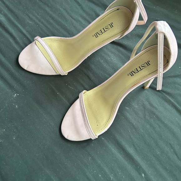 Pink heels. - Picture 1 of 8